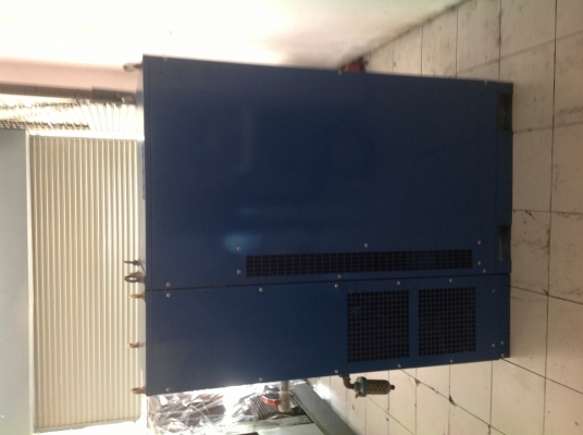 เครื่องปั๊มลม ยี่ห้อ kobelco  ขนาด10เเรง มีเเอร์ไดเออร์ในตัว