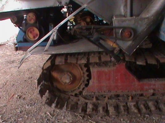 ขายด่วนรถเกรี่ยวข้าวพรกินรีและสมคิดการช่าวเป็นรถอุ่ม2.9ตัน