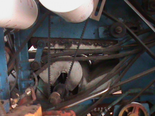 ขายด่วนรถเกรี่ยวข้าวพรกินรีและสมคิดการช่าวเป็นรถอุ่ม2.9ตัน