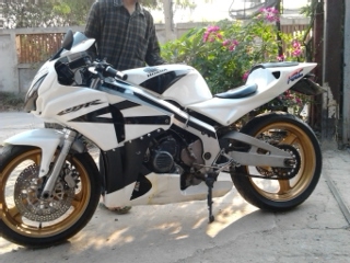 ขาย  cbr 400 ทะเบียนครับสภาพสวยๆครับตามรูปครับ