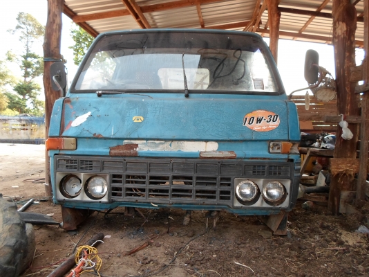 ขายรวม เครื่อง+กระบะ+ ถังน้ำมันหม้อน้ำ +ของรถกลางโตโยต้าไดน่า 4 ล้อกลาง