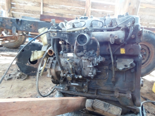 ขายรวม เครื่อง+กระบะ+ ถังน้ำมันหม้อน้ำ +ของรถกลางโตโยต้าไดน่า 4 ล้อกลาง