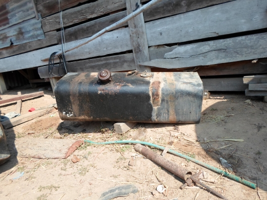 ขายรวม เครื่อง+กระบะ+ ถังน้ำมันหม้อน้ำ +ของรถกลางโตโยต้าไดน่า 4 ล้อกลาง