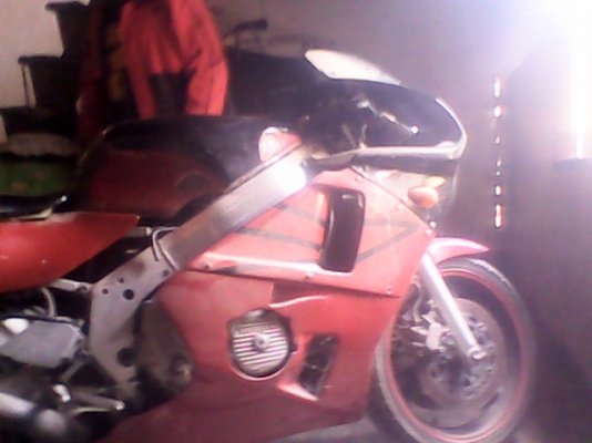 ขายcbr 4สูบราคายังอ่อนได้อีกนิด ขายcbr 4สูบราคายังอ่อนได้อีกนิด