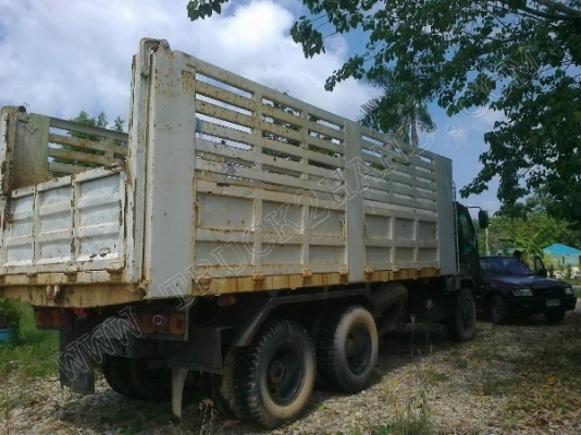 รถบรรทุก 10 ล้อดั๊มพ์ ยี่ห้อ MITSUBISHI รุ่น FUSO FN527M