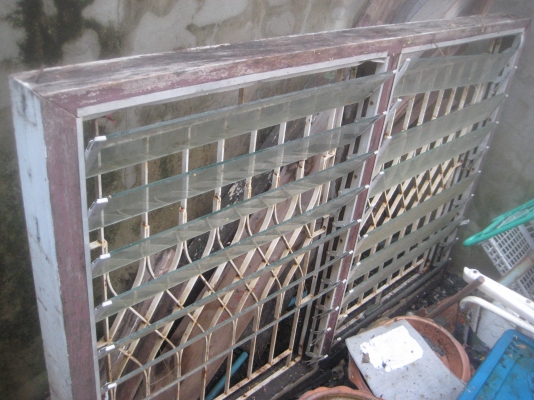 ขายเหมา หน้าต่าง 4 ประตู+วงกบ 1500 ขายเหมา หน้าต่าง 4 ประตู+วงกบ 1500