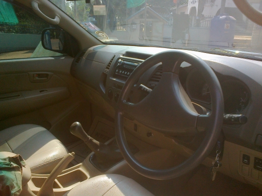 ขายดาววีโก้ 4  ประตู