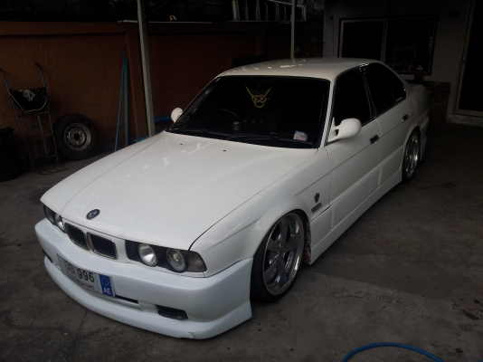 ขายBMW520Iปี90สีขาวแต่งVIPสภาพสวย