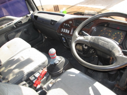 ISUZU DECA ปี97 10ล้อ เพลาเดียว รถห้าง ISUZU DECA ปี97 10ล้อ เพลาเดียว รถห้าง