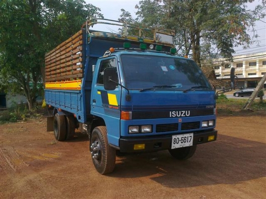 ขายด่วน รถหกล้อดั้มพ์ ISUZU 115 หน้า-หลัง F เกียร์ lock ขายด่วน รถหกล้อดั้มพ์ ISUZU 115 หน้า-หลัง F เกียร์ lock