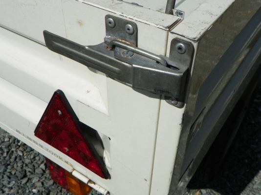 ขายเทเลอร์ ELLEBI สำหรับเก็บสำภาระ งานญี่ปุ่น สภาพสวย สมบูรณ์