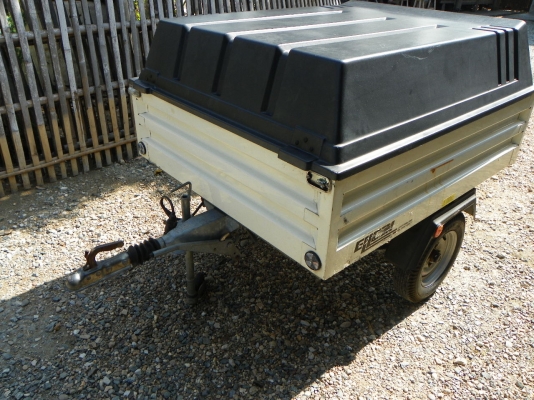 ขายเทเลอร์ ELLEBI สำหรับเก็บสำภาระ งานญี่ปุ่น สภาพสวย สมบูรณ์