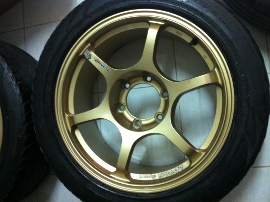 ขายแม็ก  18   พร้อมยางไปเลย   4500 พอ