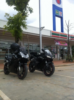 ขายครับ vfr800 ปี2007 ท่อคู่ สูบวี ทะเบียนแท้. สมอ ยางใหม่ ท่อสูตรสองใบ แรงเกินห้ามใจ แค่ 270,000 ต่อรองราคาได้นิดหน่อย 080-1151964