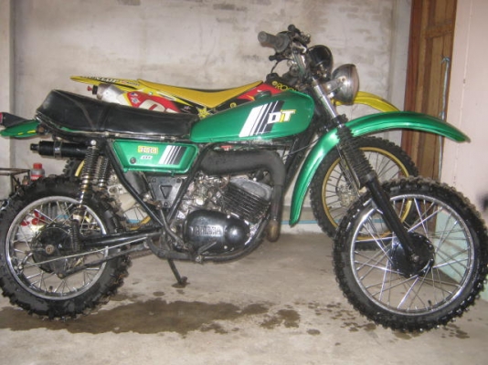 ขาย DT 100 ราคา 9,800 บาท สีเขียว ล้อหน้า 17 นิ้ว  ล้อหลัง 14 นิ้ว  NO Book  ติดต่อโทร 089-6291500