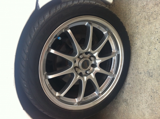 -ขายCE28 สีเงิน  ขอบ17  พร้อมยางปี11