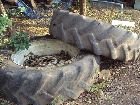 ขายกระทะล้อรถไถฟอร์ด ขอบ 38 เดิมๆติดรถมา