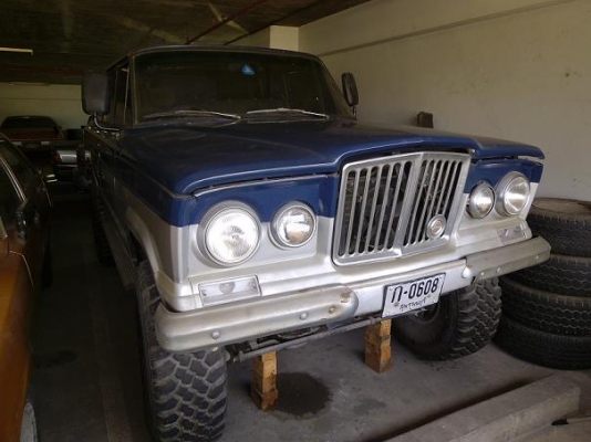 ขายด่วน  jeep wagoneer ปี 2507