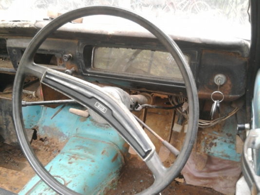 ขาย ดัทสัน 521 เกียร์คอ เครื่องติดมีทะเบียนพร้อมชุดโอน มี 2 คันน