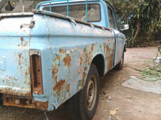 ขาย ดัทสัน 521 เกียร์คอ เครื่องติดมีทะเบียนพร้อมชุดโอน มี 2 คันน