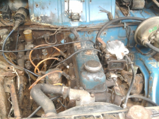 ขาย ดัทสัน 521 เกียร์คอ เครื่องติดมีทะเบียนพร้อมชุดโอน มี 2 คันน