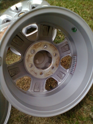 ขายแม็กเชฟถอดป้ายแดง 6 รู ขอบ16  พร้อมน๊อต 24 ตัว