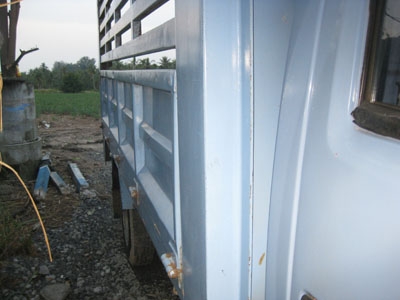 ขายหกล้อดั้มพ์ Isuzu110 แรง สภาพดี Tel. 088-4501277