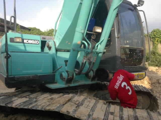 ขายด่วน!! KOBELCO SK200 -8 YN 12 ไมล์ ชม.8000 สภาพสวยค่ะ พร้อมใช้งาน เอกสารใบแจ้งจำหน่าย สนใจ ติดต่อ ขายด่วน!! KOBELCO SK200 -8 YN 12 ไมล์ ชม.8000 สภาพสวยค่ะ พร้อมใช้งาน เอกสารใบแจ้งจำหน่าย สนใจ ติดต่อ