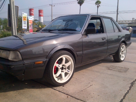 ขาย!!!!!มาสด้าเก๋งแต่ง ของแต่งให้หมด ปี31 รถสีสวยคับ เครื่องยนต์เบ็นซิลประหยัดน้ำมัน พร้อมใช้ ทะเบียน+เอกสารโอน ภาษีหมดไม่หมด 088-2197709