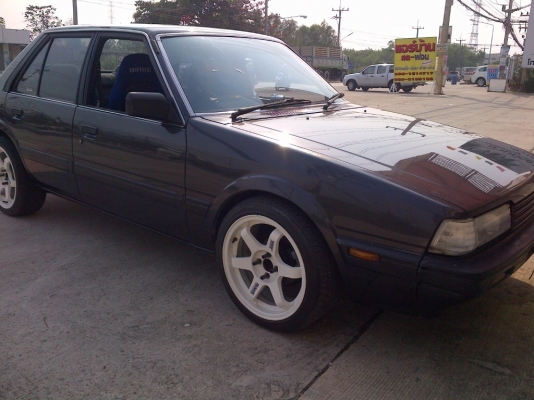 ขาย!!!!!มาสด้าเก๋งแต่ง ของแต่งให้หมด ปี31 รถสีสวยคับ เครื่องยนต์เบ็นซิลประหยัดน้ำมัน พร้อมใช้ ทะเบียน+เอกสารโอน ภาษีหมดไม่หมด 088-2197709