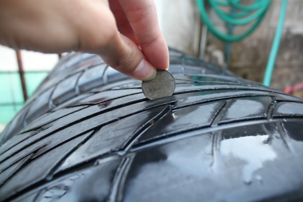 ขายยางยุ่นมือสอง NITTO NT555 195/55R15 ปี10 สภาพนางฟ้า