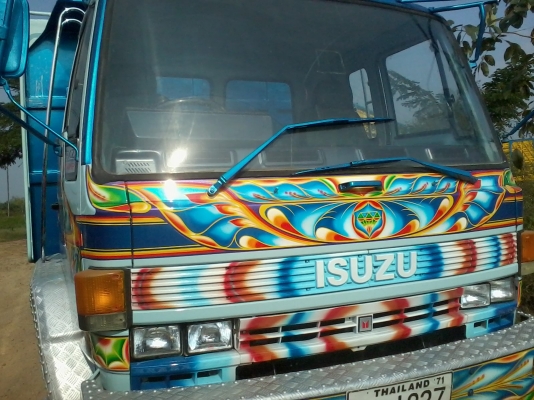 อีซูซุ 240 หัวขาวตัวแรกปรับปรุงเพิ่มเติมแก้ไขตบแต่งให้ดูเหมือนรถใหม่ พร้อมใช้ยางใหม่ เครื่องดีครัดีสวยช่วงล่างเดิมเบรคเดิม ใช้ได้