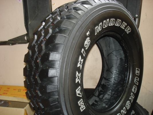 ขายยาง  MUD MAXXIS  31 x 10.5 x 15.........สวยๆ เชิญครับ