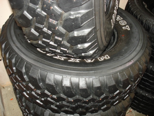 ขายยาง  MUD MAXXIS  31 x 10.5 x 15.........สวยๆ เชิญครับ