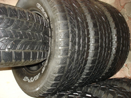 ขายยาง  YOKOHAMA  265 x 70 x 16  JAPAN........สวยๆ เชิญครับ