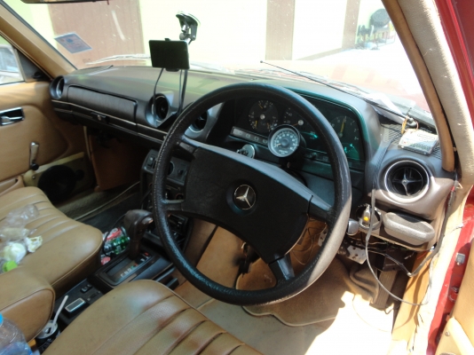 ขายเบนซ์ผู้ดี เครื่อง1JZ ติดแก๊สLPG ราคา 85000 บาท