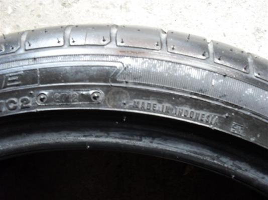 ขายยาง 265/35/18 ปี12 1 คู่ 3.900