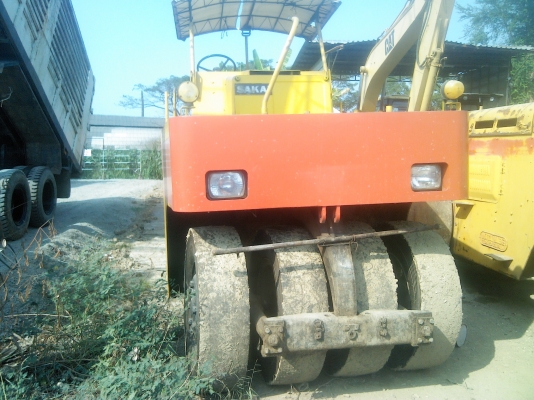 รถบดซาไกล 9 ล้อ