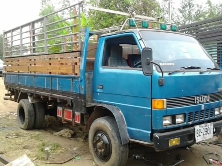 ISUZU TL - 110 HP เครื่องฝาขาว ช่วงล่างใหญ่กำลังทำการติด F หน้าหลังเสร็จแล้ว กระบะคอกเหล็กแผงข้างไม้ความยาว 4.30 เมตรสภาพสวย หัวเก๋งบางๆไม่มีผุภายในครบลงเล่มครบถูกต้อง ช่วงล่างคัชซีสวย ยางสภาพดีพร้อมใช้งาน เอกสารทะเบียนภาษีครบพร้อมโอน ราคาต่อรองได้ครับ ISUZU TL - 110 HP เครื่องฝาขาว ช่วงล่างใหญ่กำลังทำการติด F หน้าหลังเสร็จแล้ว กระบะคอกเหล็กแผงข้างไม้ความยาว 4.30 เมตรสภาพสวย หัวเก๋งบางๆไม่มีผุภายในครบลงเล่มครบถูกต้อง ช่วงล่างคัชซีสวย ยางสภาพดีพร้อมใช้งาน เอกสารทะเบียนภาษีครบพร้อมโอน ราคาต่อรองได้ครับ