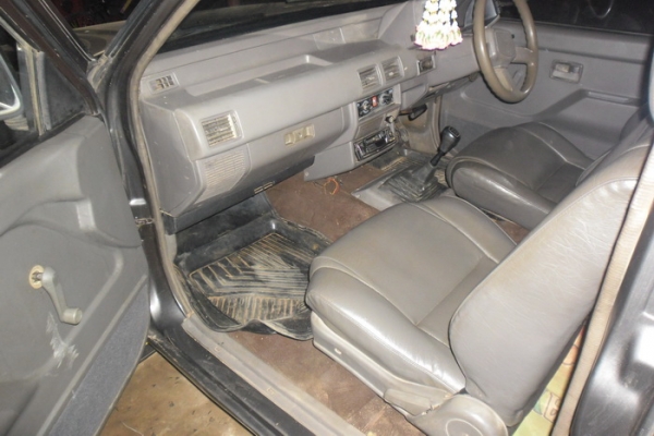 ขาย กระบะแค็ป มังกรทอง 2.5 ปี33/90 87HP เครื่องมังกร2.5ไดเร็กฯแห้งๆ แน่นดี ภายในสวยคอนโซลครบ แอร์ พ.ธรรมดา สีสวย(เก็บมา)ช่วงล่างไม่ส่าย ไม่เลื้อย ยางดี คัสซีสวยมาก พื้นปูกระบะ ล้อแม็ก พร้อมใช้ พร้อมลุยงาน ราคาต่อรองได้ครับ