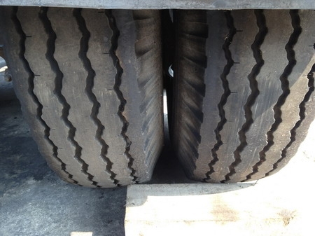 ฮีโน่เปอเฟีย12ล้อเครื่องK13C พร้อมใช้ครับยางเต็ม12เส้น