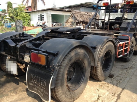 ฮีโน่เปอเฟีย12ล้อเครื่องK13C พร้อมใช้ครับยางเต็ม12เส้น