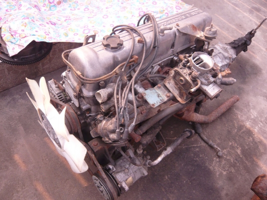 ขายเครื่องยนต์เบนซินขับหลัง Nissan L20