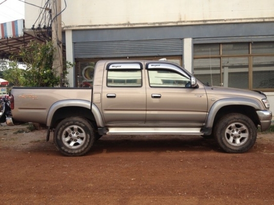 TOYOTA HILUX TIGER D4D SPORT CRUISER 2.5  MT 4WD  ปี 2004 รถบ้านสวยจัดเดิมบางทั้งคัน ไม่มีชนหนัก เครื่องแห้งแรงดี ภายในเก๋งสวยครบ ก.ไฟฟ้า พ.เพาเวอร์ ระบบขับเคลื่อนสี่ล้อใช้งานได้ดีมากไม่มีปัญหาเลย ช่วงล่างแน่นดี ทะเบียนภาษีครบไม่มีขาดพร้อมโอน ราคาต่อรอ