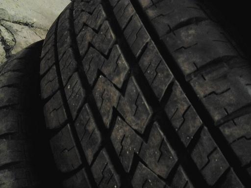 ขายยาง 245/70R16 ปี 2012