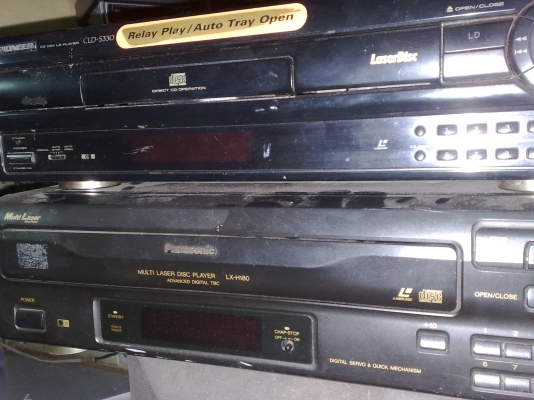 ขายเครื่องเล่นแผ่นหนังเลเซอร์ดิสld ของpioneerกับpanasomic