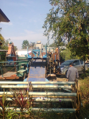 ต้องการขายรถเกี่ยวข้าวเกษตรพัฒนา