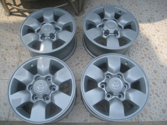 ขายล้อแม็กเดิม Toyota Vigo 15"x7" et 30 6รู139 (081-3747940)