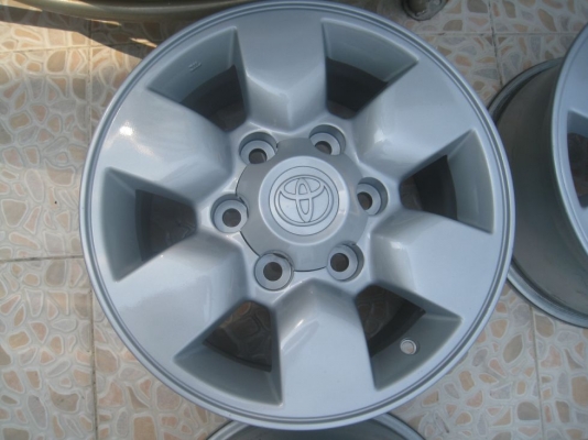 ขายล้อแม็กเดิม Toyota Vigo 15"x7" et 30 6รู139 (081-3747940)