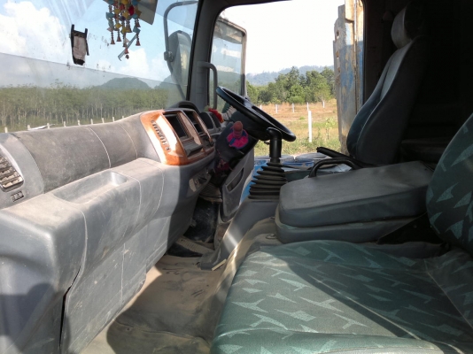 รถฮีโน่ 10 ล้อดั๊ม  260 แรงม้า ปี 49 ( ขายแม่ลูก  ห่าง ปี 51 )  สนใจติดต่อ 0816079515